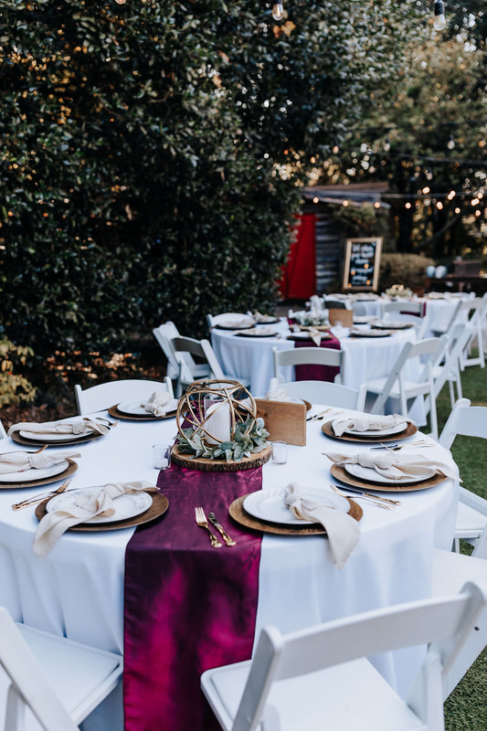 burgundy and gold table decor