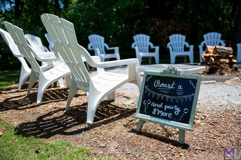 roast a marshmallow and party smore chalkboard sign